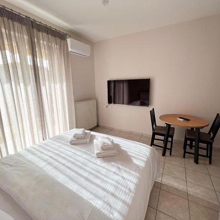 Clio City Center Apartments Янина Екстериор снимка