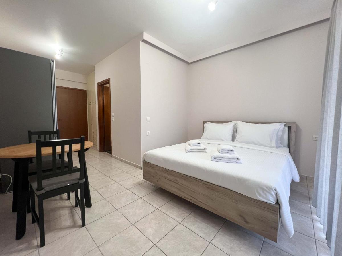 Clio City Center Apartments Янина Екстериор снимка