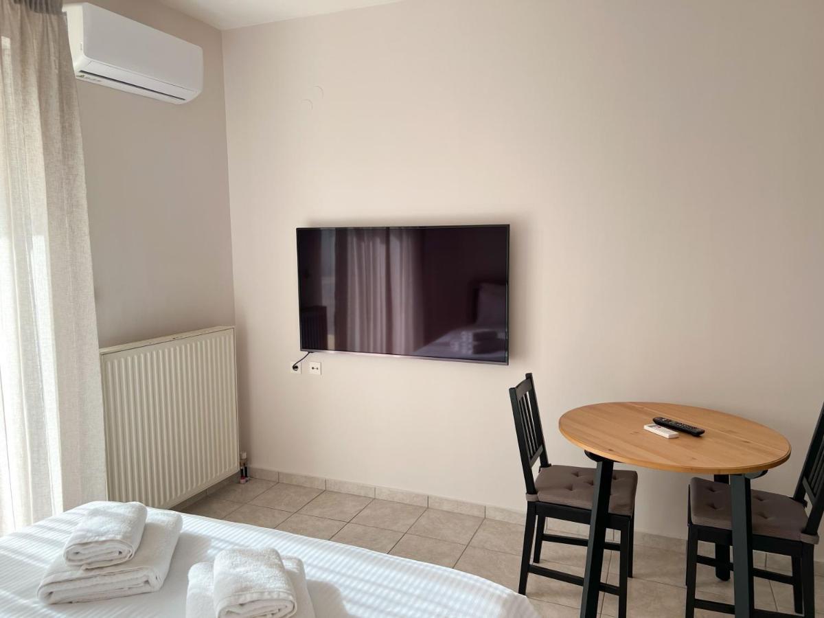 Clio City Center Apartments Янина Екстериор снимка