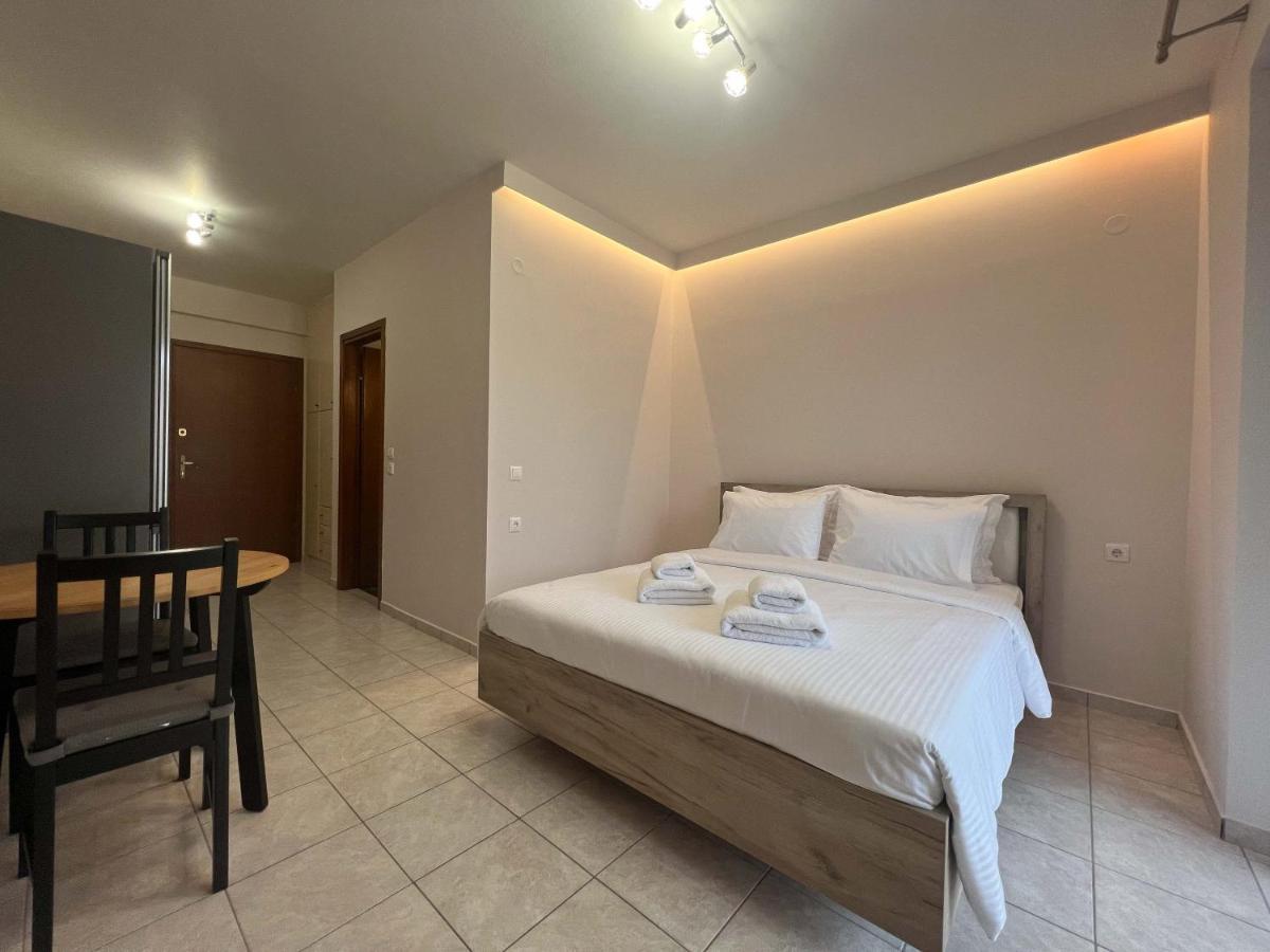 Clio City Center Apartments Янина Екстериор снимка