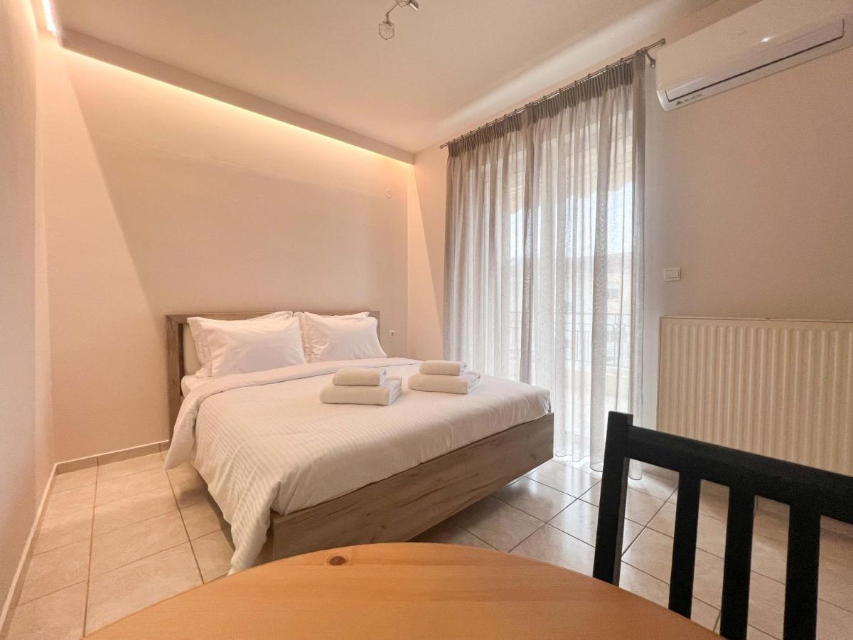 Clio City Center Apartments Янина Екстериор снимка