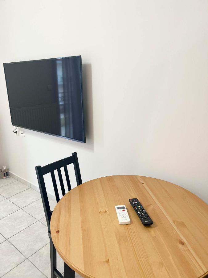 Clio City Center Apartments Янина Екстериор снимка